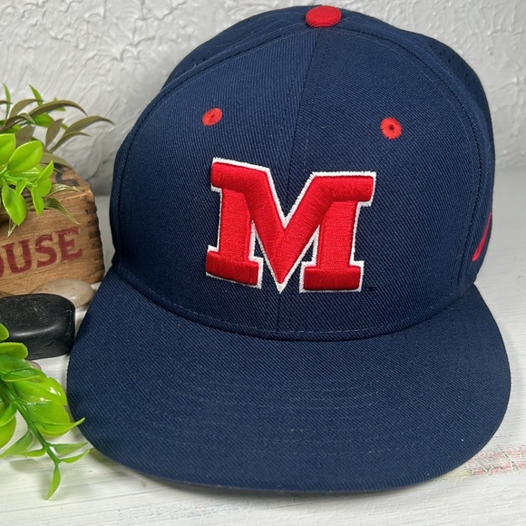 Ole Miss University of Mississippi Nike Dri-Fit Size 7 1/4” College Athletic Hat - Picture 16 of 16